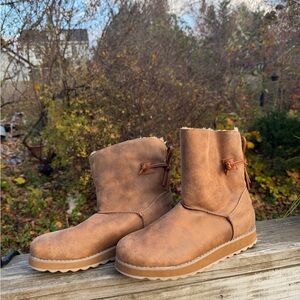 New Sketchers Keepsake 2.0 44932 Ladies PullOn Winter Boots size 11 No Box